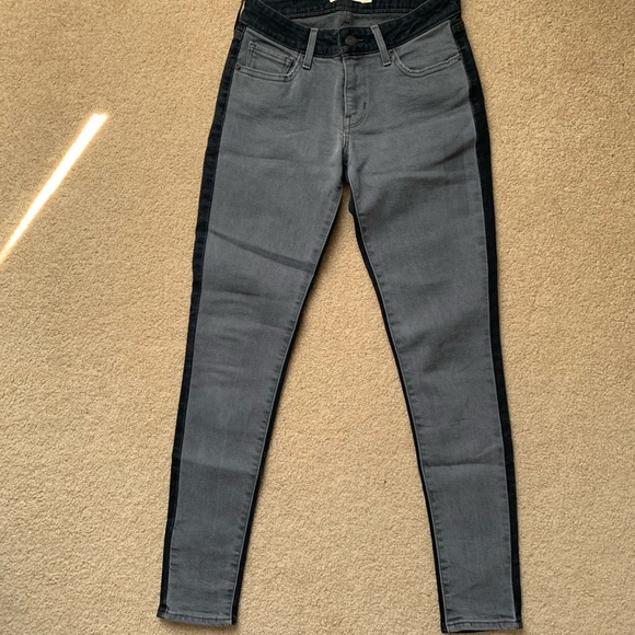 Levi’s 711 two toned Jean - Picture 3 of 6